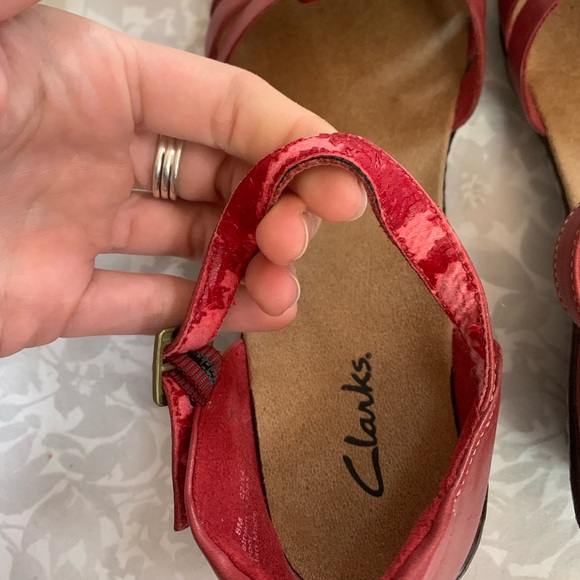 Clarks Women’s Wedge Fisherman Sandals - Picture 4 of 8